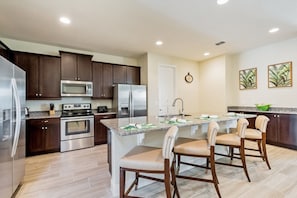 Villa (1 Bedroom) | Private kitchen | Fridge, microwave, oven, stovetop