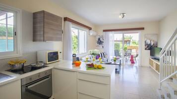 Villa (1 Bedroom) | Dapur peribadi | Ketuhar, dapur