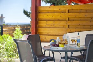 Balcony - Villa for Rent in Larnaca 1012 (Pervolia)