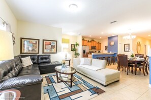 Villa (1 Bedroom) | Living area