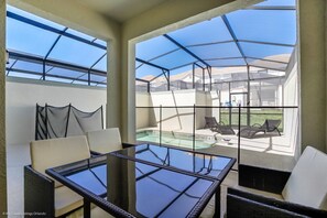 Villa (1 Bedroom) | Private kitchen | Oven, stovetop, dishwasher, espresso maker