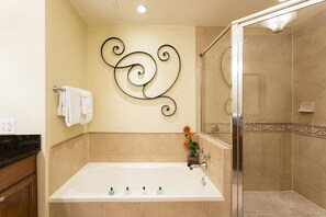 Villa (1 Bedroom) | Badezimmer | Shampoo