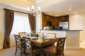 Villa (1 Bedroom) | Private kitchen | Fridge, oven, stovetop, dishwasher