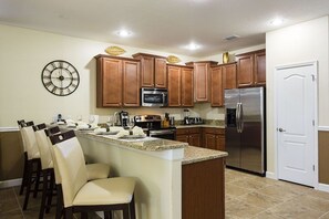 Villa (1 Bedroom) | Private kitchen | Microwave, oven, stovetop, dishwasher - Private Resort Home 1131 (Davenport)