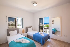 Villa (4 Bedrooms) | 4 Schlafzimmer, laptopgeeigneter Arbeitsplatz, Bügeleisen/Bügelbrett