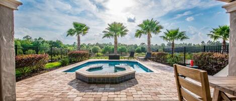 Villa (5 Bedrooms) | Balcony