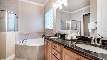 Villa (5 Bedrooms) | Bathroom | Shampoo
