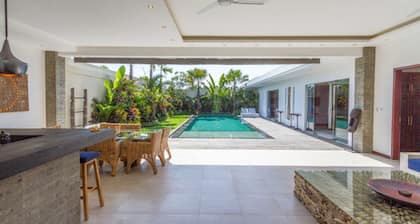 Private Villa in Seminyak 1156