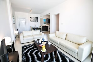 Villa (1 Bedroom) | Living room