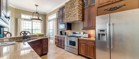 Villa (1 Bedroom) | Private kitchen | Microwave, oven, stovetop, dishwasher