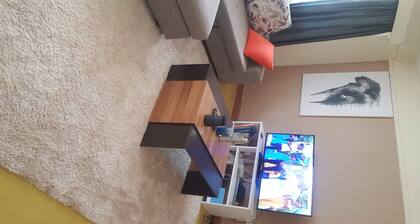 By Grace Apartment in der Nähe von Sportman Arms, gehostet von Regina