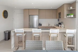 Kookgerei, borden en bestek