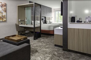 Desk, laptop workspace, iron/ironing board, free WiFi - SpringHill Suites by Marriott Atlanta Alpharetta/Roswell (Alpharetta)