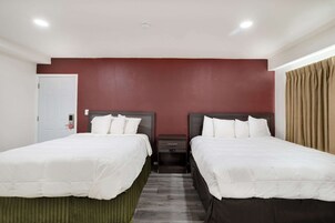 Ropa de cama de alta calidad, escritorio y sistema de insonorización 