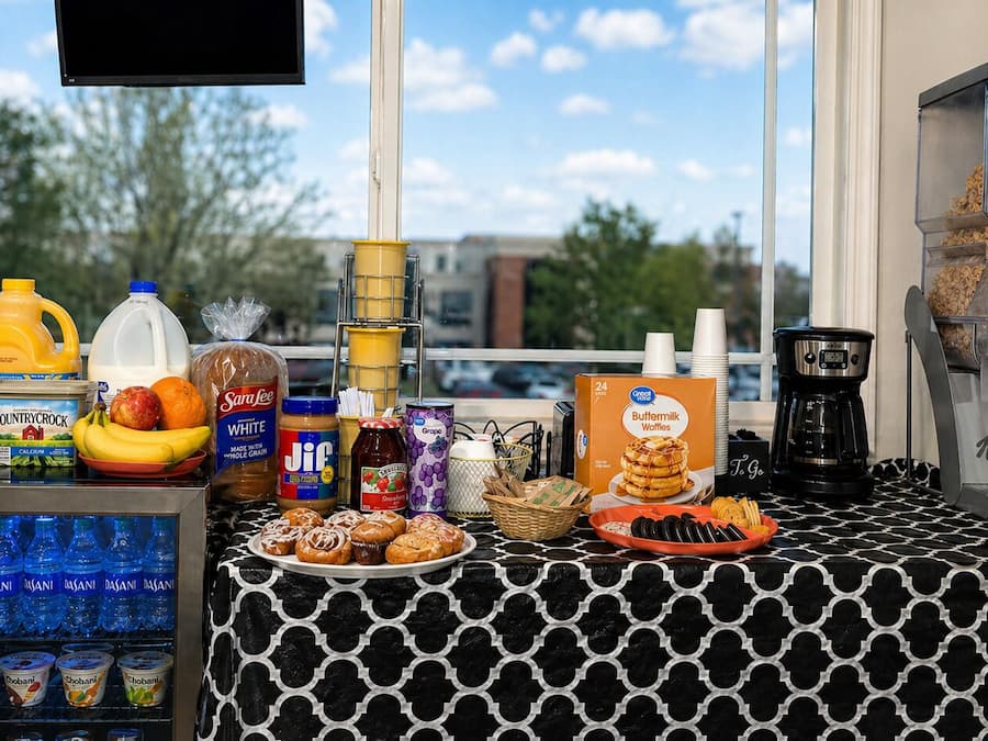 Desayuno de autoservicio incluido todos los días
