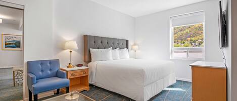 Suite, 1 King Bed, Non Smoking, Kitchen (Queen sofabed, Full Kitchen) | In-room safe, desk, laptop workspace, iron/ironing board