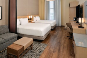 Habitación, 2 camas de matrimonio (High Floor) | Sábanas de algodón egipcio y ropa de cama de alta calidad
