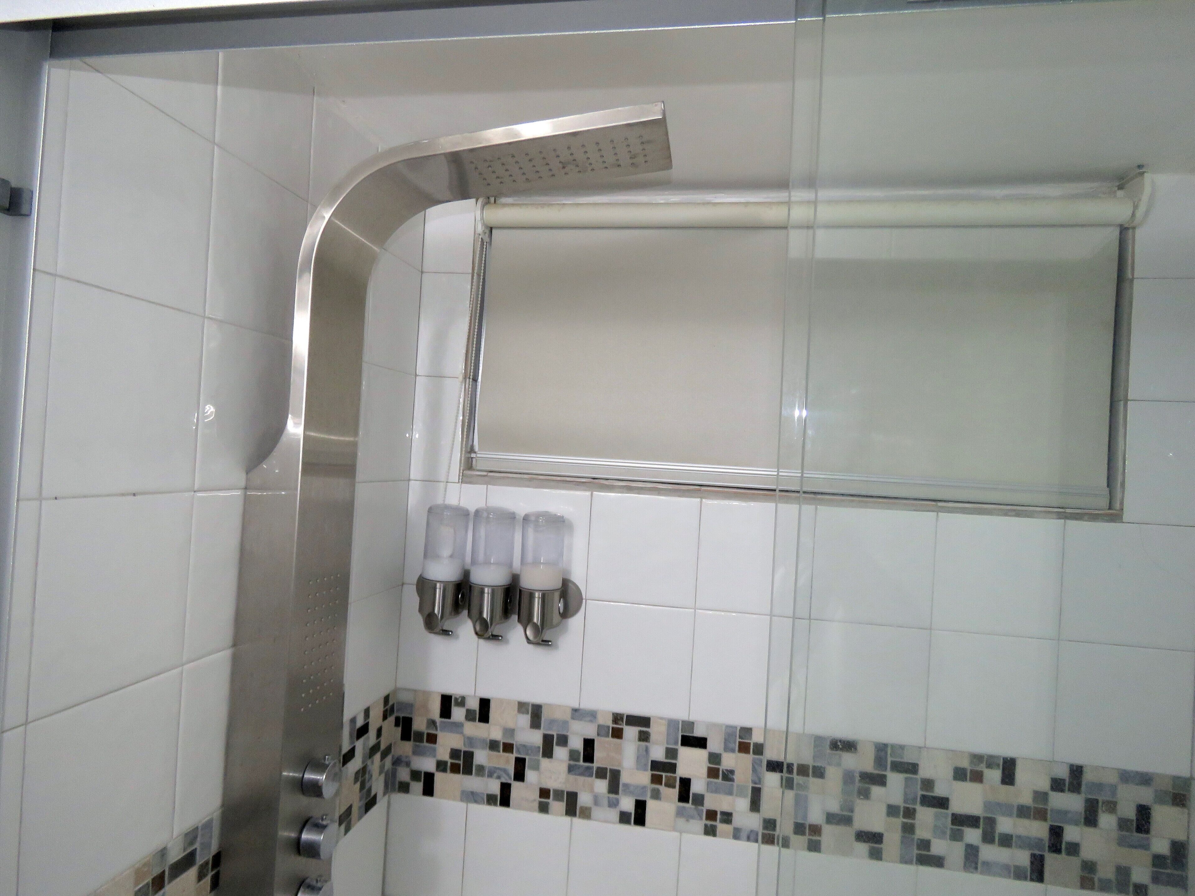 executive studio | bathroom shower