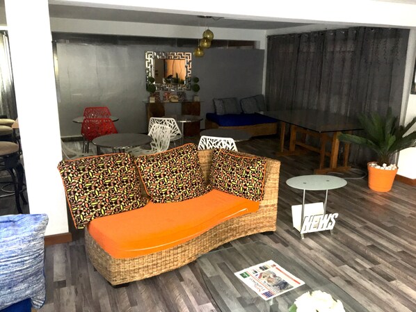 Sala de estar en el lobby