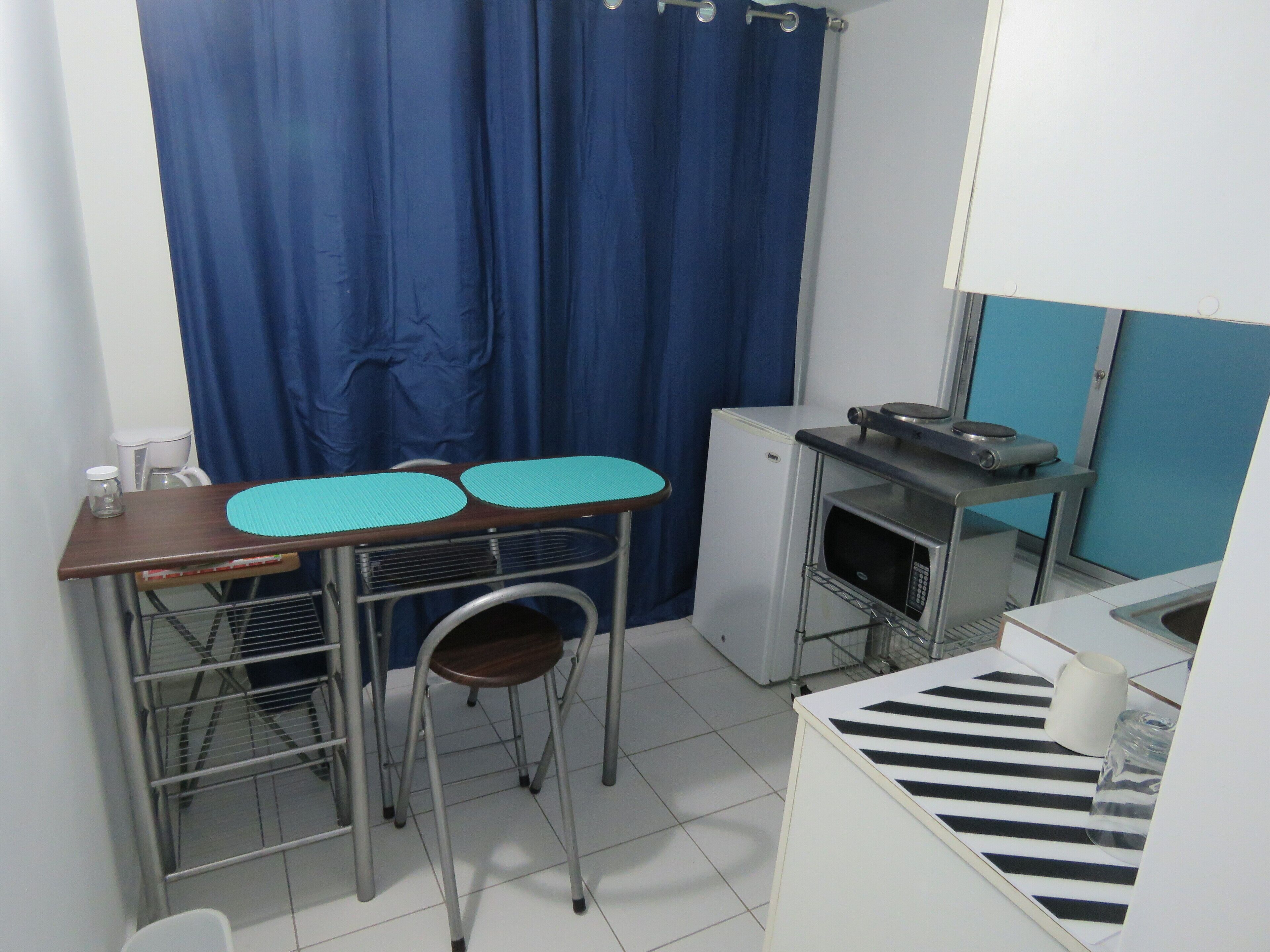 executive studio | private kitchen | stovetop