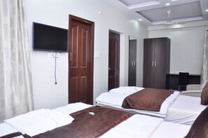 Standard Room | Desk, free WiFi, bed sheets - HOTEL GS SUITES (Bengaluru)