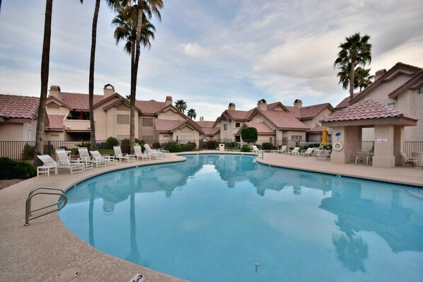 Outdoor pool, a heated pool
