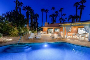 A heated pool - Modern Loma Vista – Private Pool & Spa Retreat (Palm Springs)