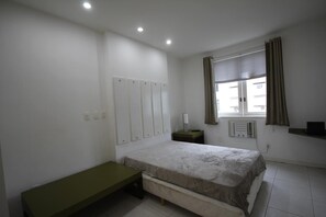 1 dormitorio y ropa de cama