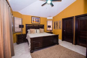 Huvila (6 Bedrooms) | 6 makuuhuonetta, silitysrauta/-lauta, ilmainen Wi-Fi, vuodevaatteet