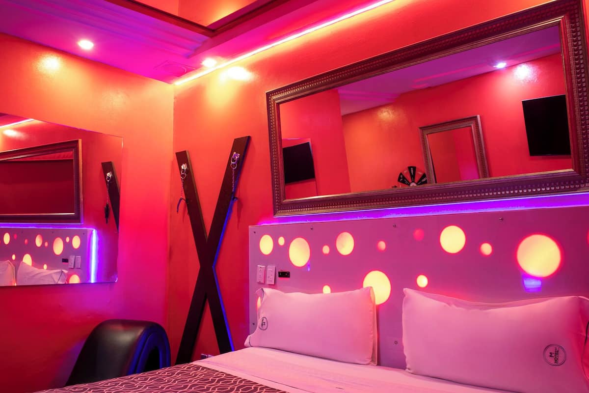 Caja fuerte, decoración individual, cortinas opacas