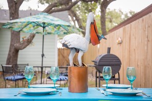 Outdoor dining - The heart of the Fulton Getaway (Fulton)