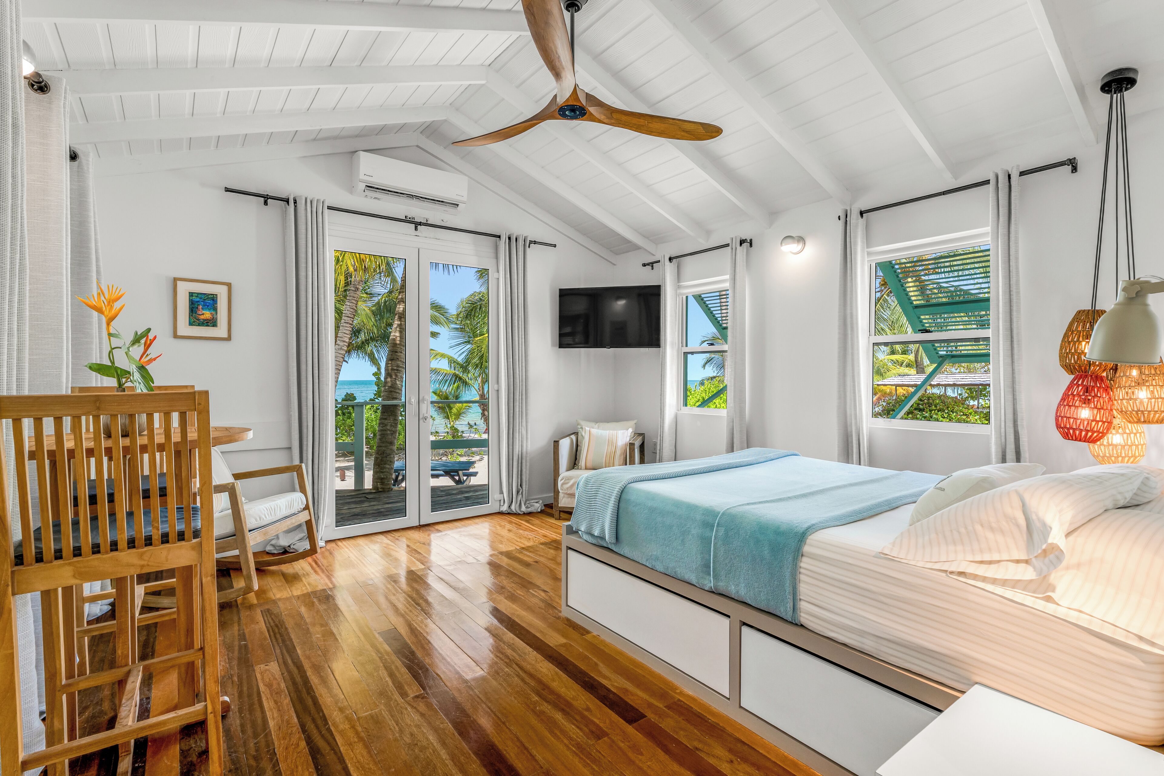 1 bedroom, in-room safe, travel crib, WiFi (free)