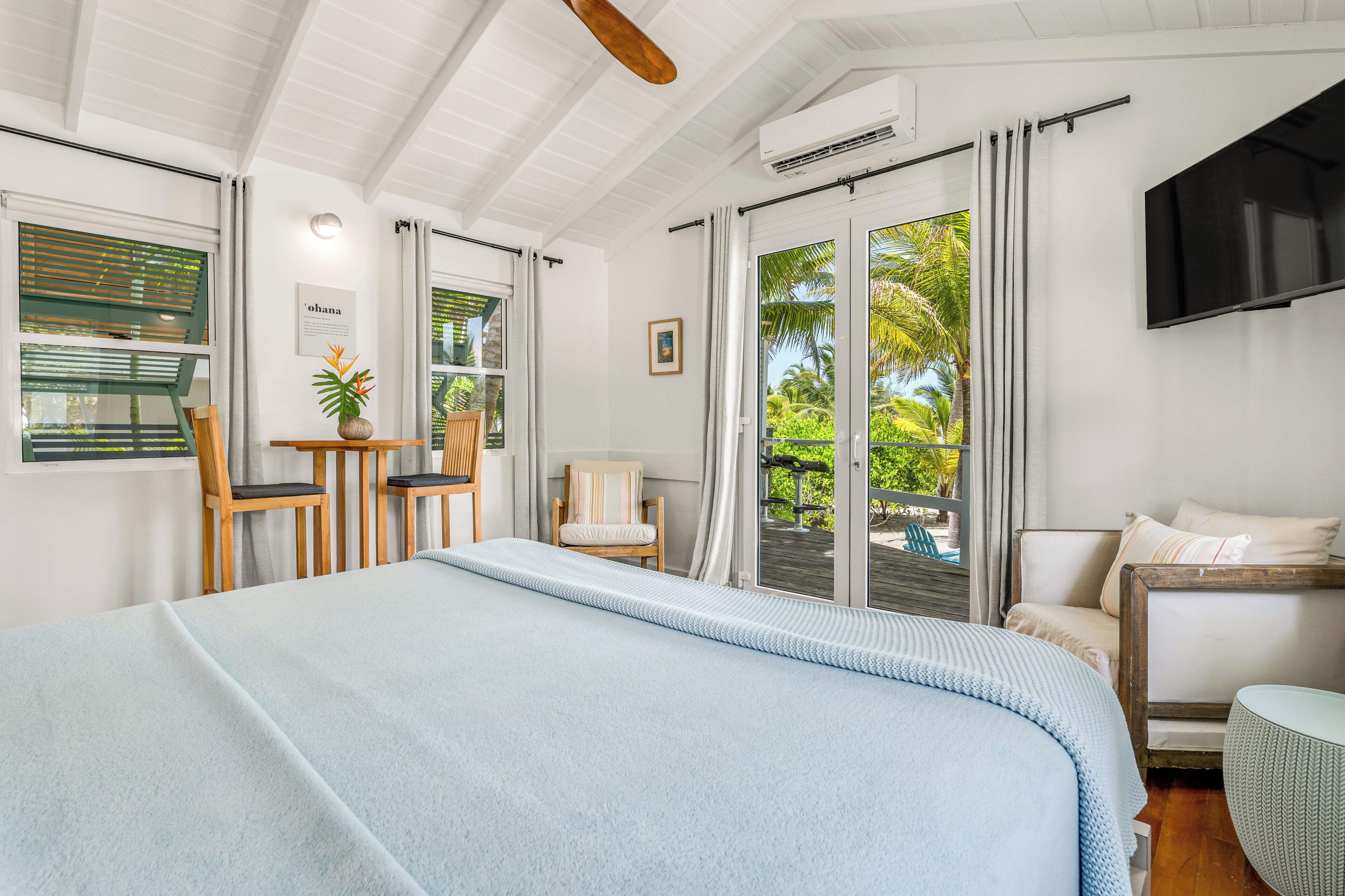 1 bedroom, in-room safe, travel crib, WiFi (free)
