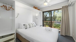 2 bedrooms, WiFi, bed sheets