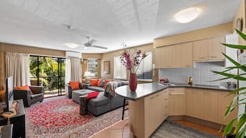 Deluxe Apartment | Interior