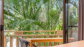 Interior - Palm View Loft - Gilmore Court 4 -34 Lawson Street (Byron Shire)