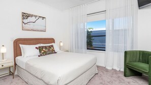 3 bedrooms, WiFi, bed sheets - Solace 1 - 8 Lawson Street (Byron Shire)
