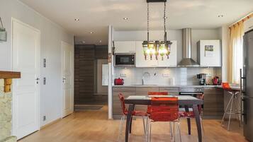 Réfrigérateur, micro-ondes, lave-vaisselle