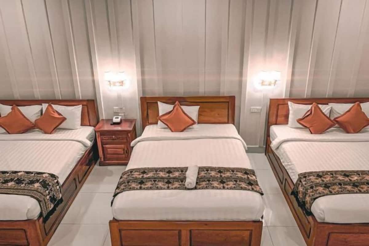 Desk, free WiFi, bed sheets