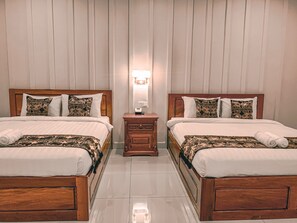 Deluxe Twin Room with Air-con | 办公桌、免费 WiFi、床单