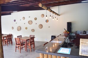 Bar (in der Unterkunft)
