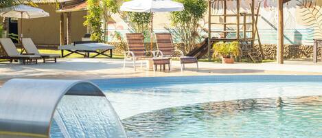 Außenpool, geöffnet von 08:30 Uhr bis 21:00 Uhr, Cabañas (kostenlos)