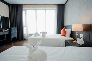 Minibar, in-room safe, blackout curtains, free WiFi - Ha Long Plus (Ha Long)