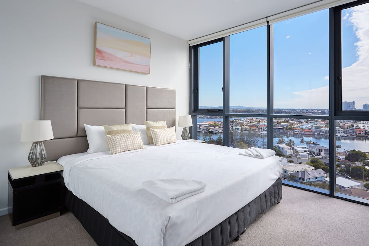 Economy-Apartment, 2 Schlafzimmer | 1 Schlafzimmer, laptopgeeigneter Arbeitsplatz, Bügeleisen/Bügelbrett