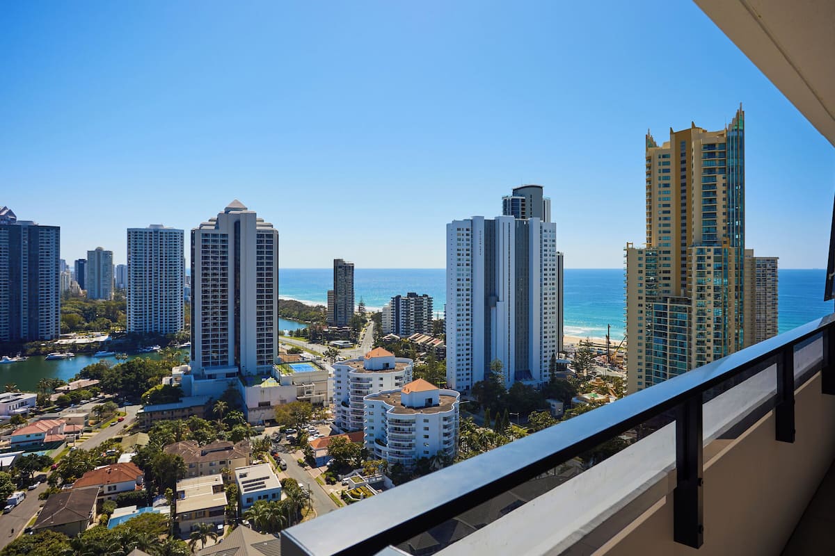 Premier Apartment | Beach/ocean view