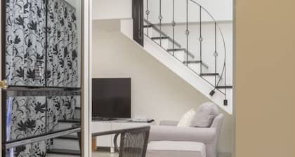 Ocean Villa Tin Gala 202 ★ BBQ available ★ Beach side ★ Free WiFi ★ Free Parking ★ Ocean View ★ Mezzanine Floor