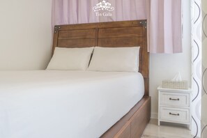 2 chambres, fer et planche à repasser, Wi-Fi, draps fournis