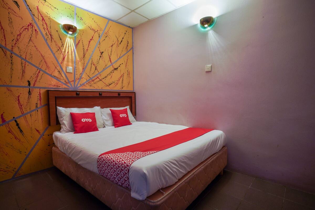 Standard Double Room | Free WiFi, bed sheets