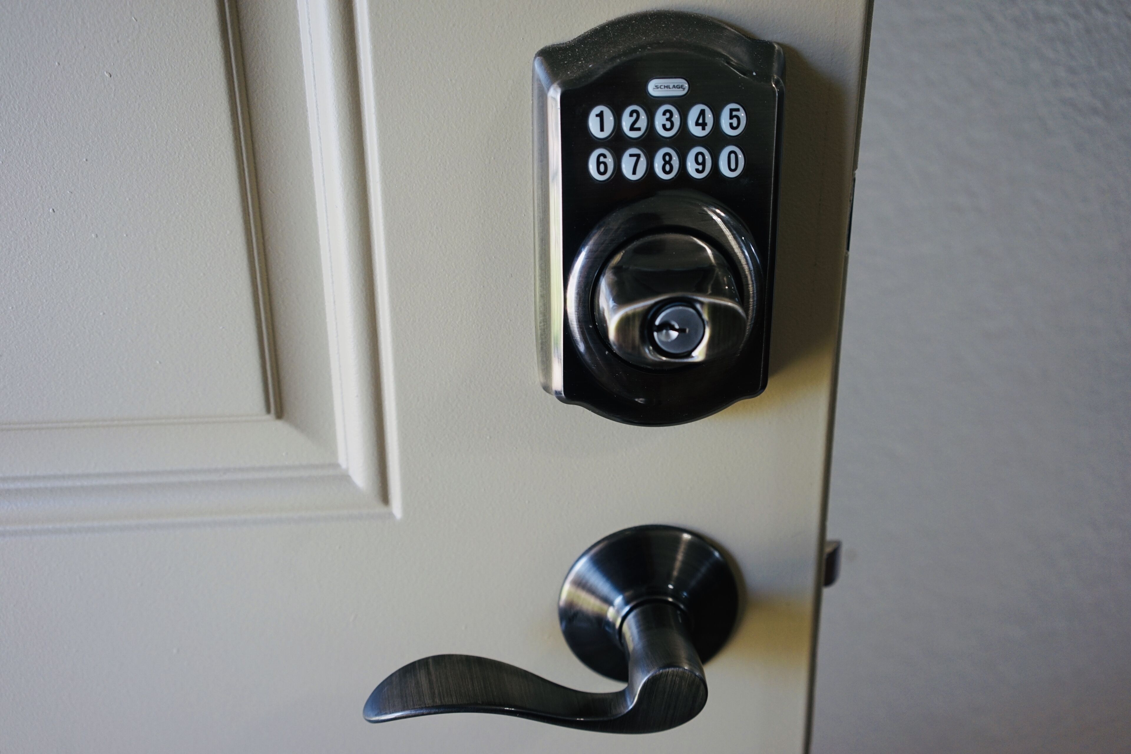 Casa de Flores 3 bdrm, 2 bath with covered hot tub 