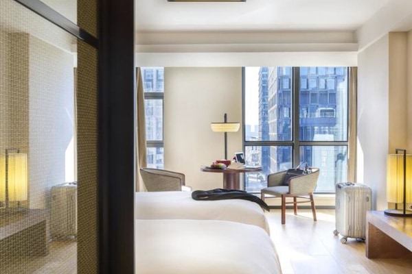 1 bedroom, premium bedding, down duvets, minibar